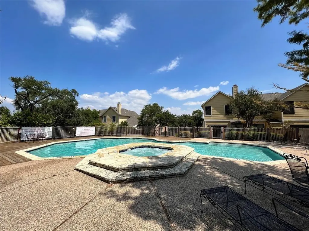 11901 Swearingen Drive Austin TX 78758