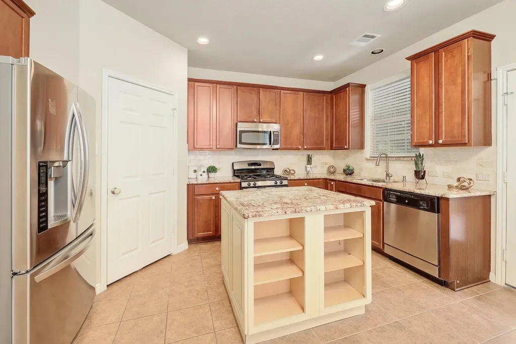 1310 Parmer Lane Austin TX 78727