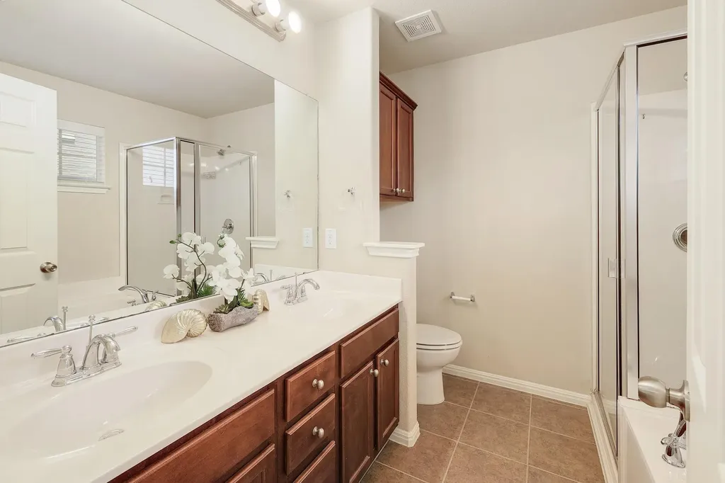 1310 Parmer Lane Austin TX 78727