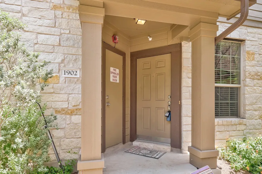 1310 Parmer Lane Austin TX 78727