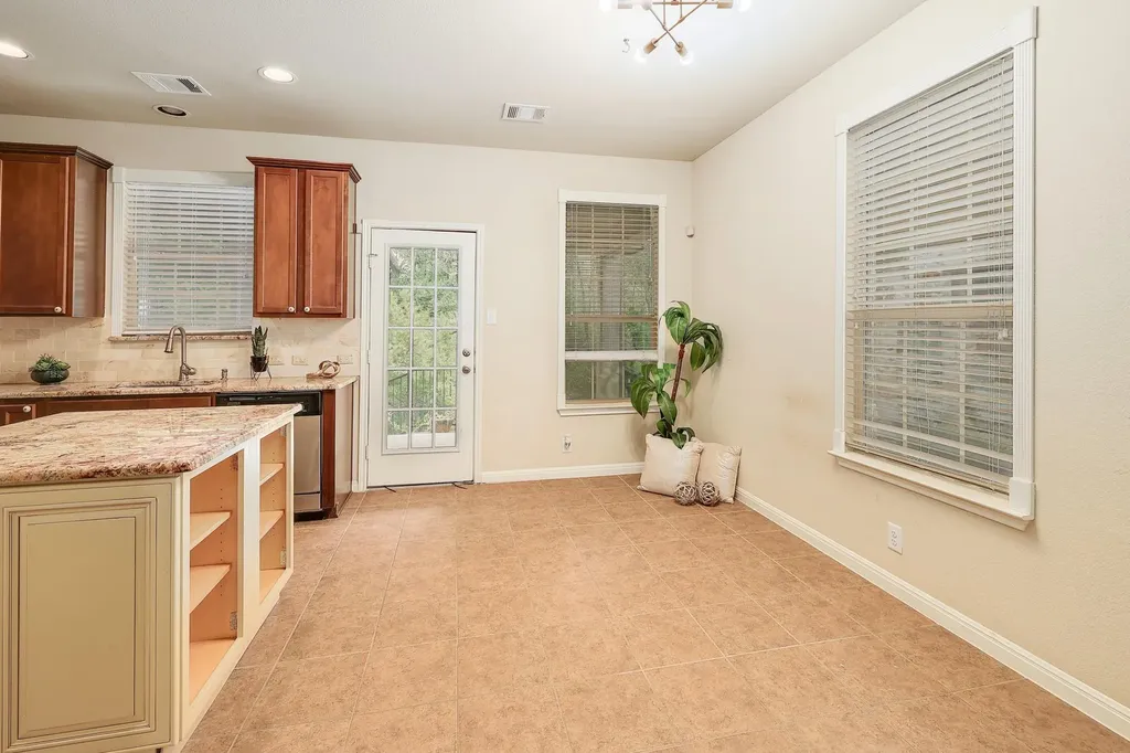 1310 Parmer Lane Austin TX 78727