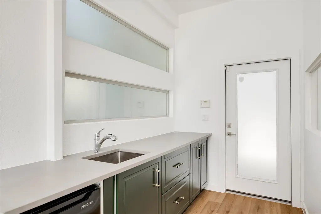 5237 Sendero Hills Parkway Austin TX 78724
