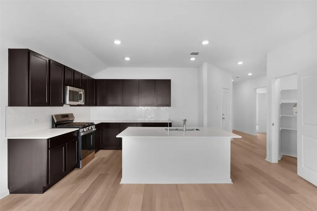 13701 Tucker Hedge Pass Elgin TX 78621