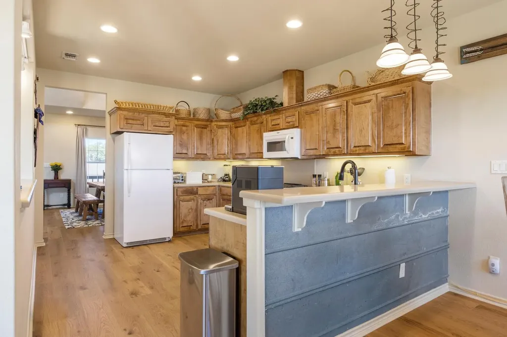 192 Indian Oaks Pass Blanco TX 78606