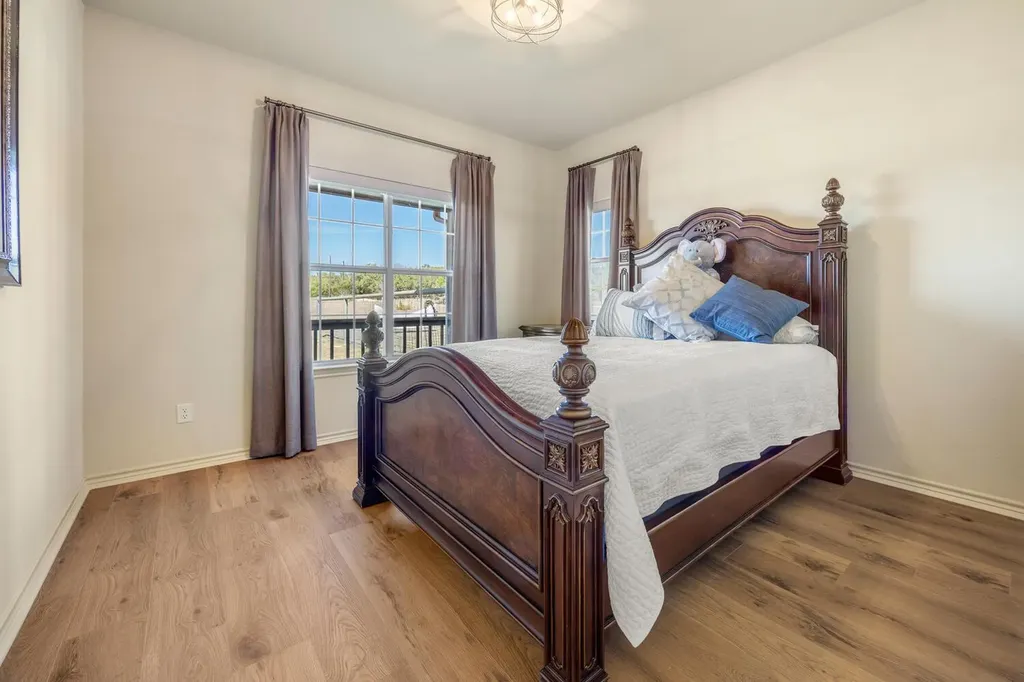 192 Indian Oaks Pass Blanco TX 78606