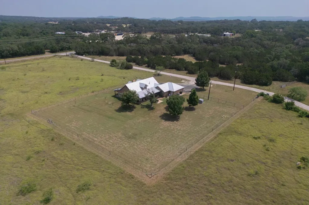 192 Indian Oaks Pass Blanco TX 78606