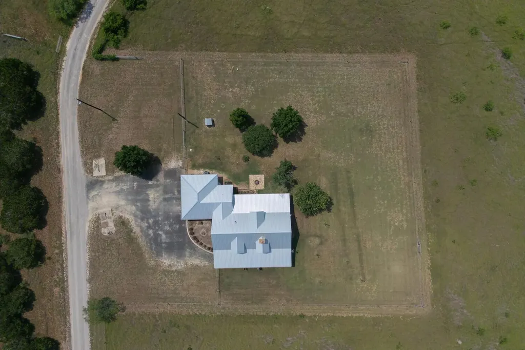 192 Indian Oaks Pass Blanco TX 78606