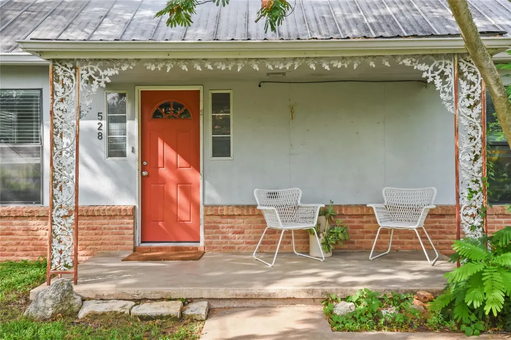 528 Old Mcdade Road Elgin TX 78621