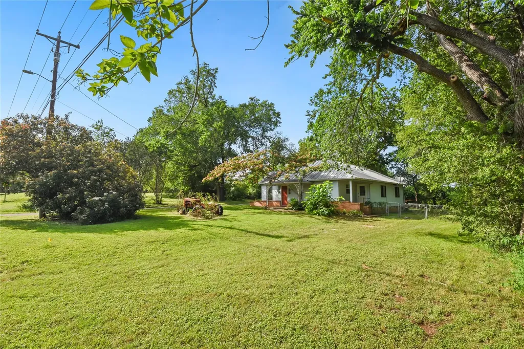 528 Old Mcdade Road Elgin TX 78621