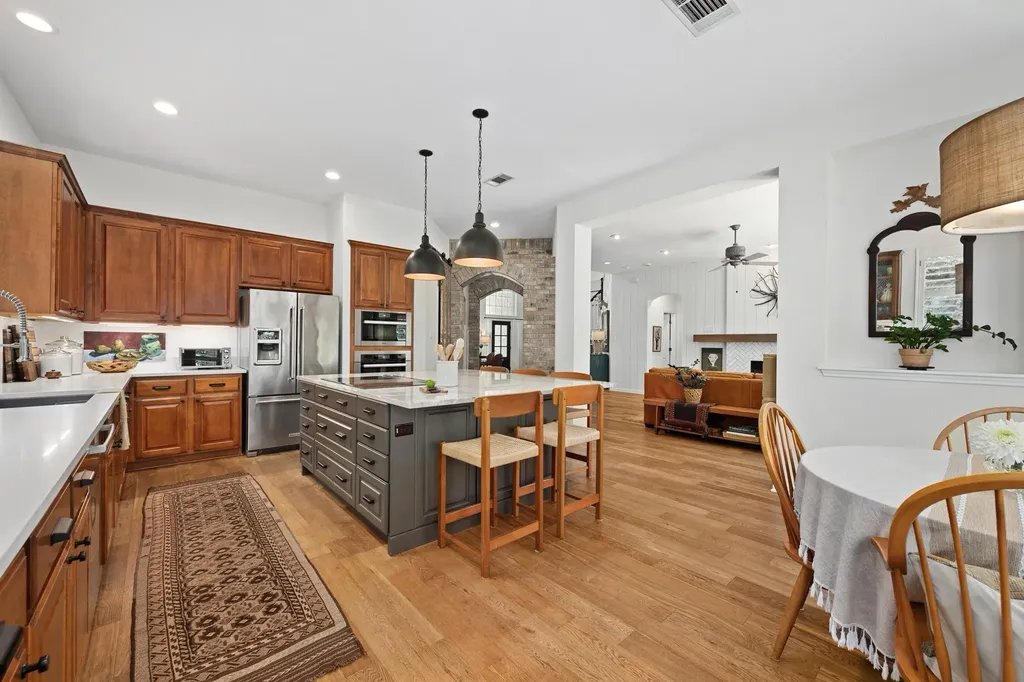 13315 Country Lake Drive Austin TX 78732