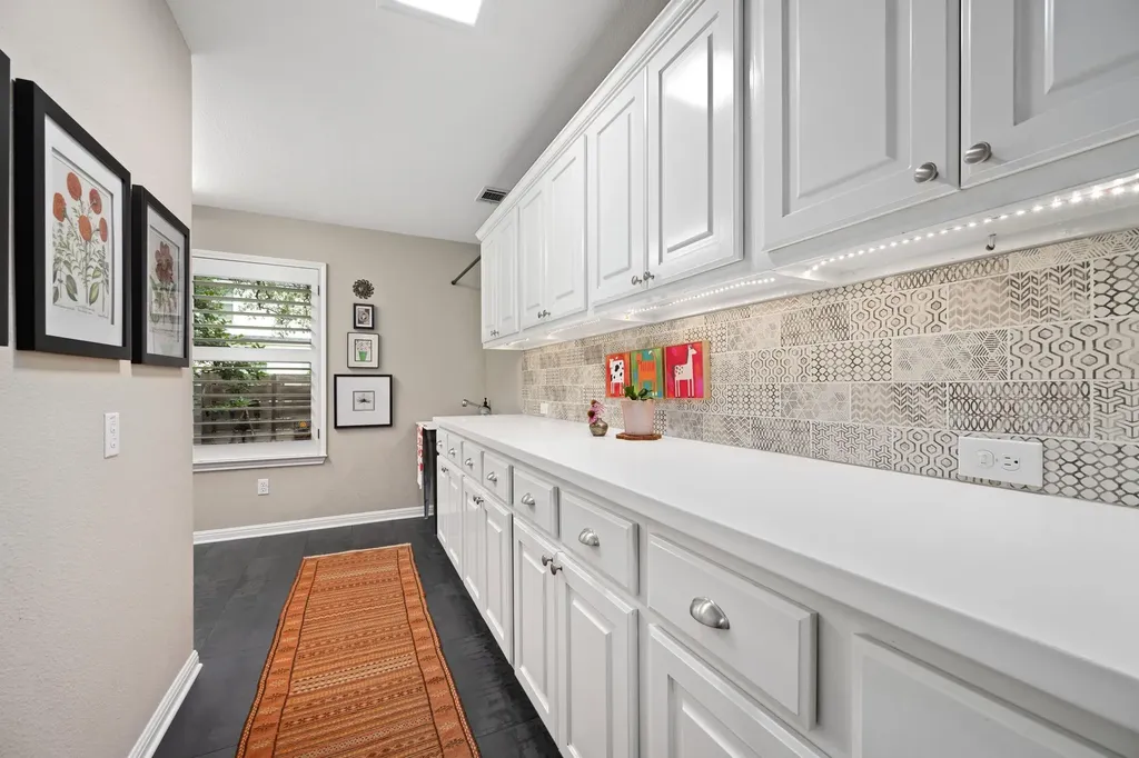 13315 Country Lake Drive Austin TX 78732