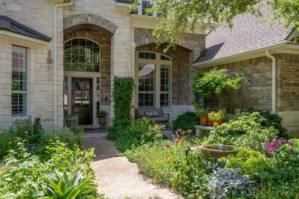 13315 Country Lake Drive Austin TX 78732