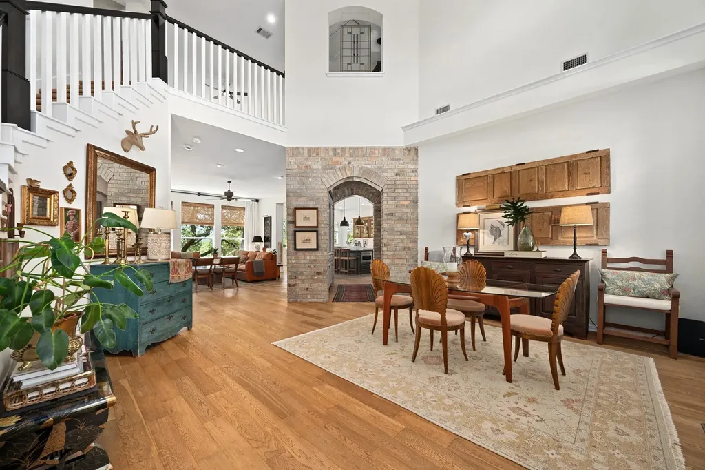 13315 Country Lake Drive Austin TX 78732