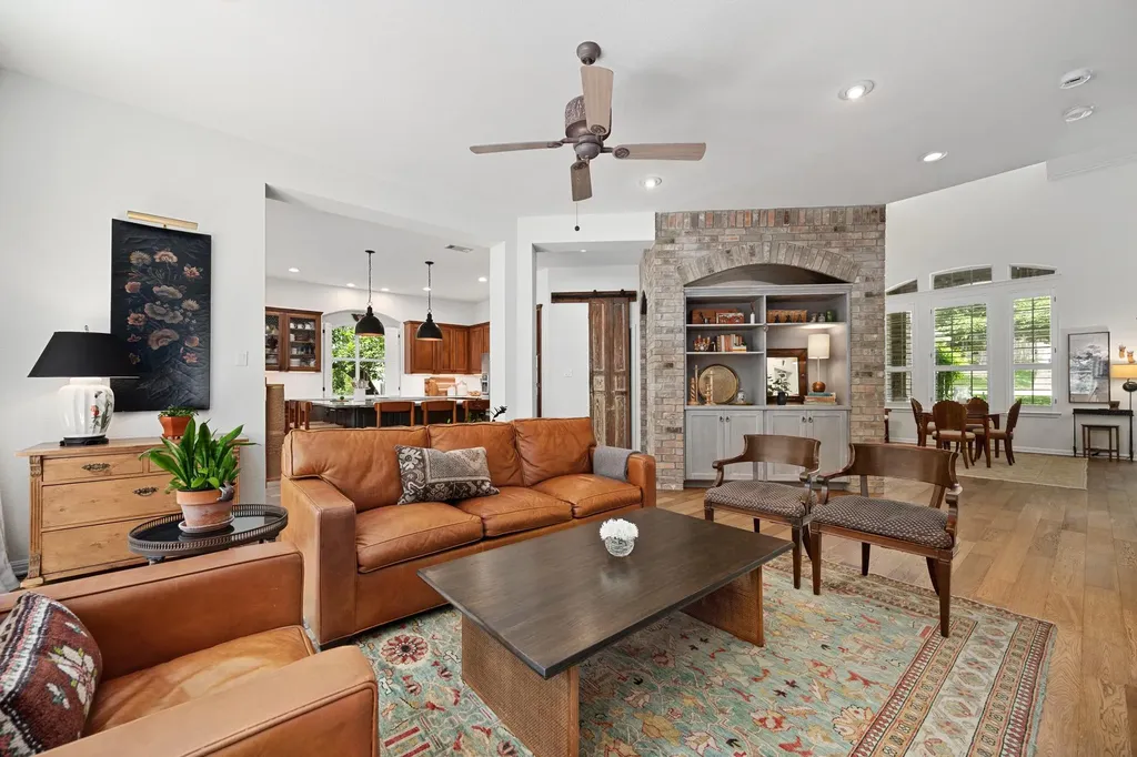 13315 Country Lake Drive Austin TX 78732