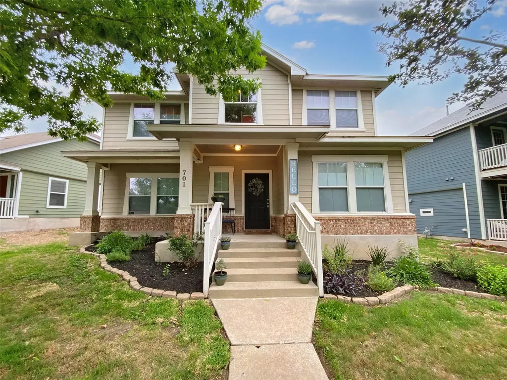 701 Sampson Kyle TX 78640