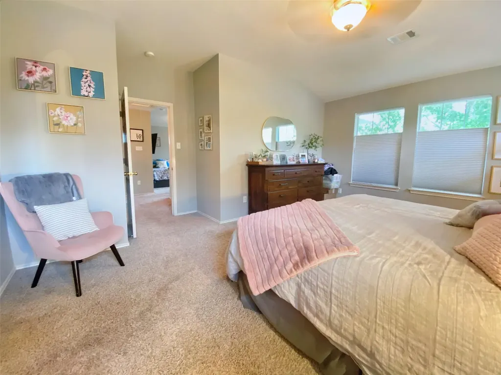 701 Sampson Kyle TX 78640