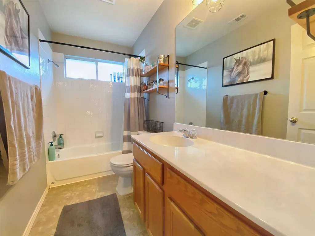 701 Sampson Kyle TX 78640