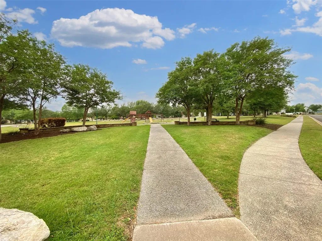 701 Sampson Kyle TX 78640