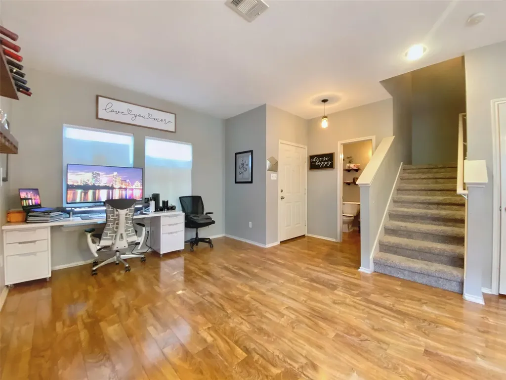 701 Sampson Kyle TX 78640