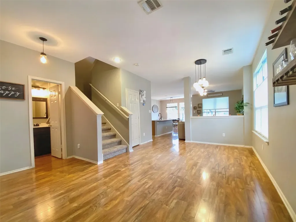 701 Sampson Kyle TX 78640