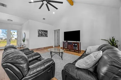 2230 Farm To Market 713 Lockhart TX 78644