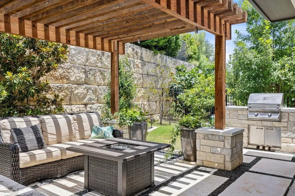 2307 Cades Spirit Bend Austin TX 78738