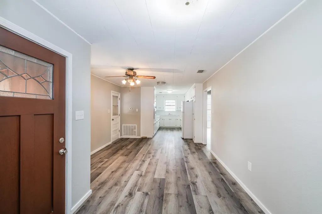 116 E Wallace Street Gonzales TX 78629