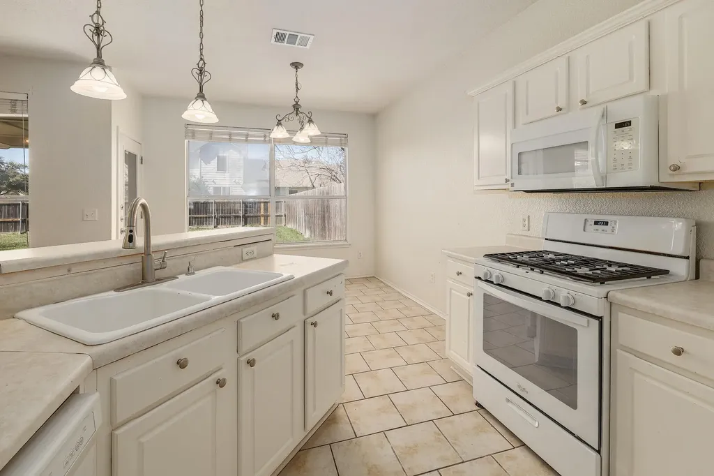 108 Prairie Springs Cove Georgetown TX 78626