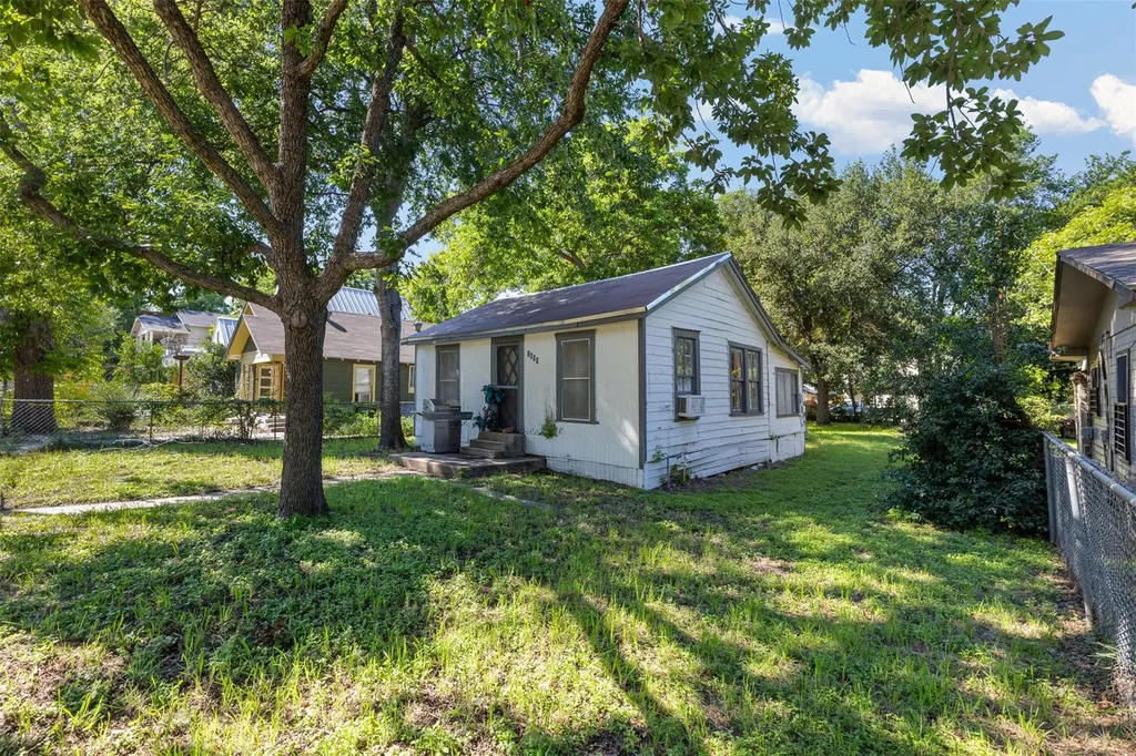1800 Haskell Street Austin TX 78702
