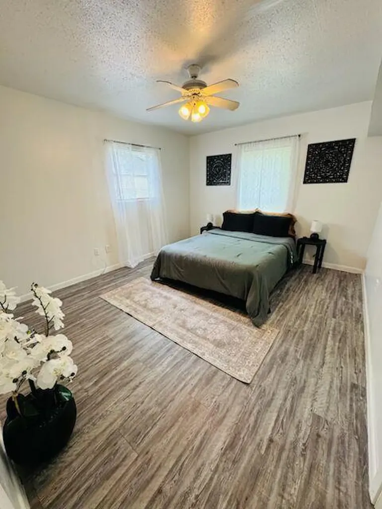 622 Trinity Street Lockhart TX 78644