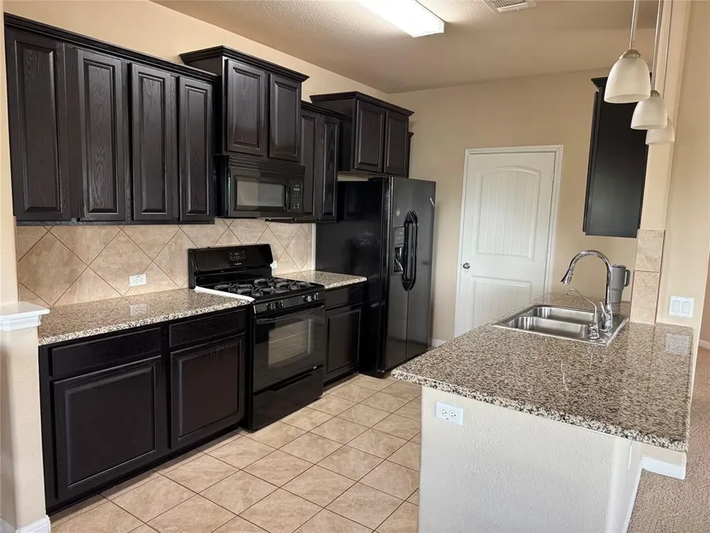 13804 Bauhaus Bend Pflugerville TX 78660