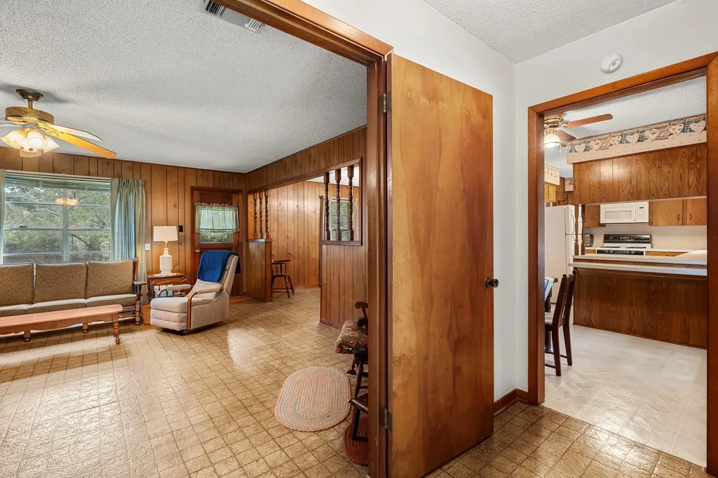 3511 Wyldwood Road Austin TX 78739