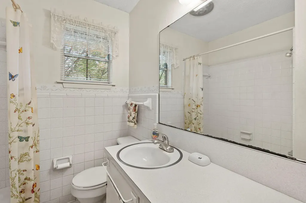 3511 Wyldwood Road Austin TX 78739