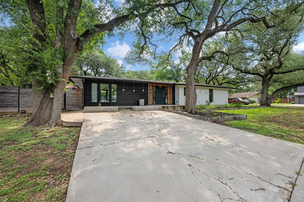 8900 Point West Drive Austin TX 78759