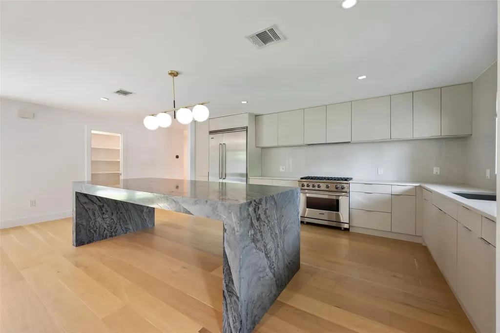 8900 Point West Drive Austin TX 78759