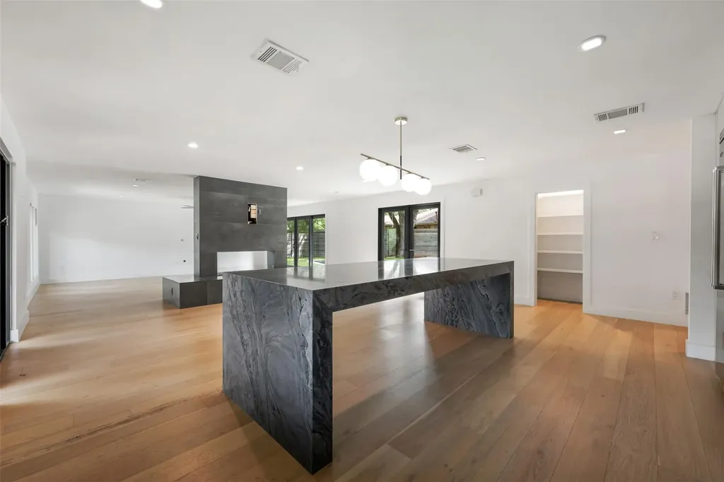 8900 Point West Drive Austin TX 78759