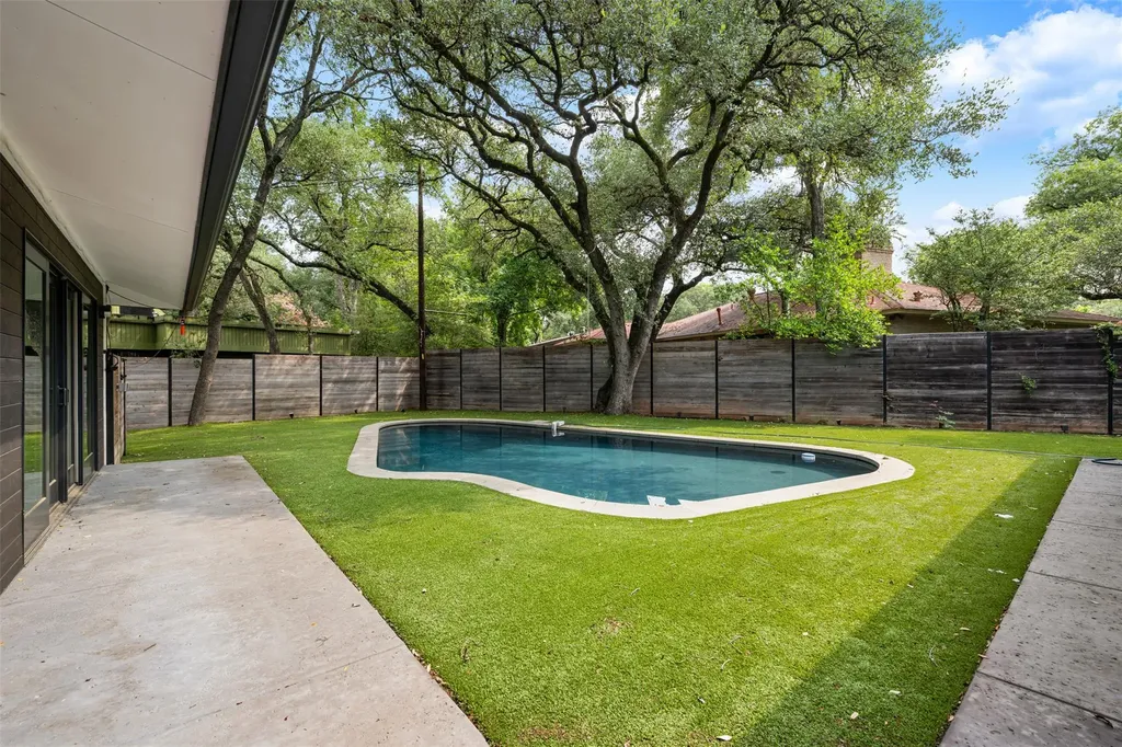 8900 Point West Drive Austin TX 78759