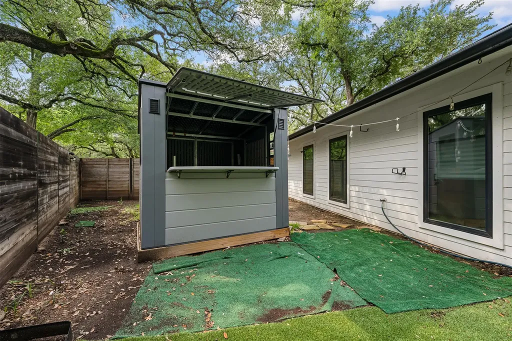 8900 Point West Drive Austin TX 78759