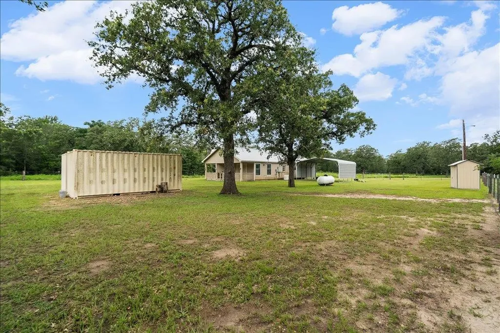 608 Whistleville Road Flatonia TX 78941