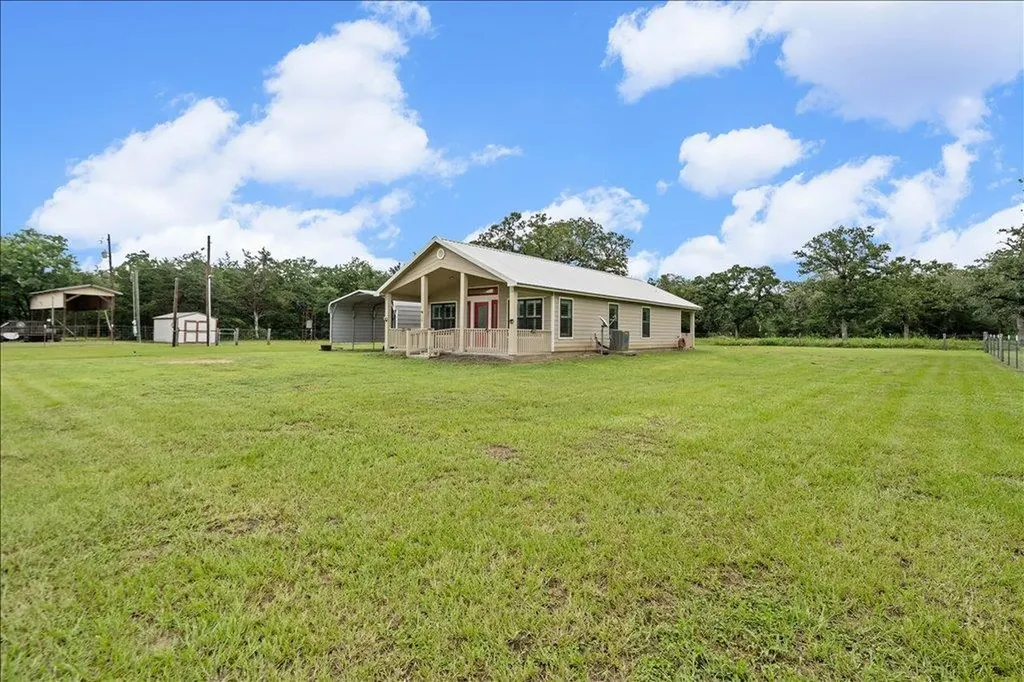 608 Whistleville Road Flatonia TX 78941
