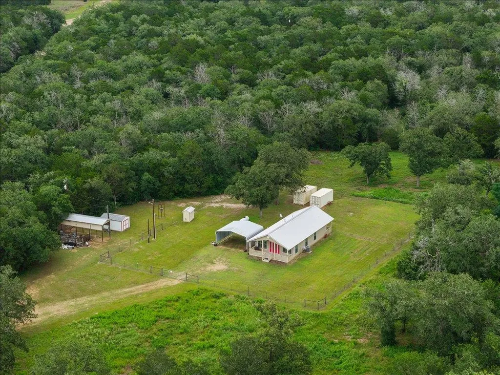 608 Whistleville Road Flatonia TX 78941