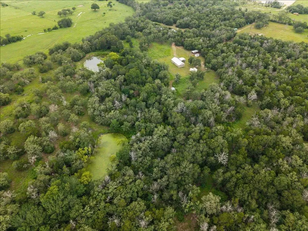 608 Whistleville Road Flatonia TX 78941