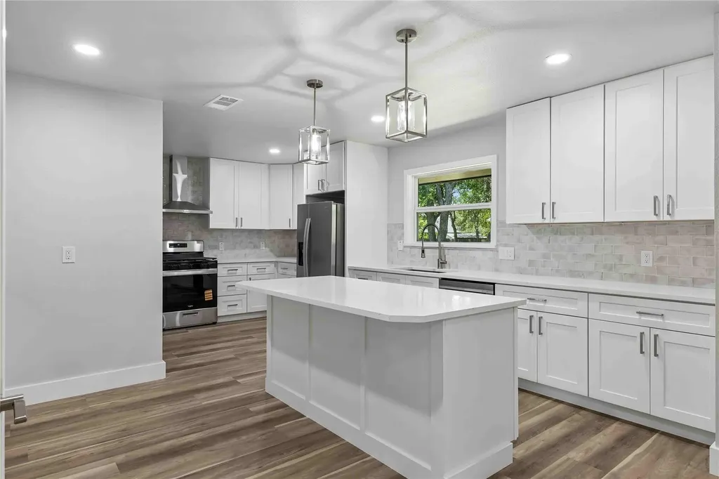 2306 Standish Drive Austin TX 78745
