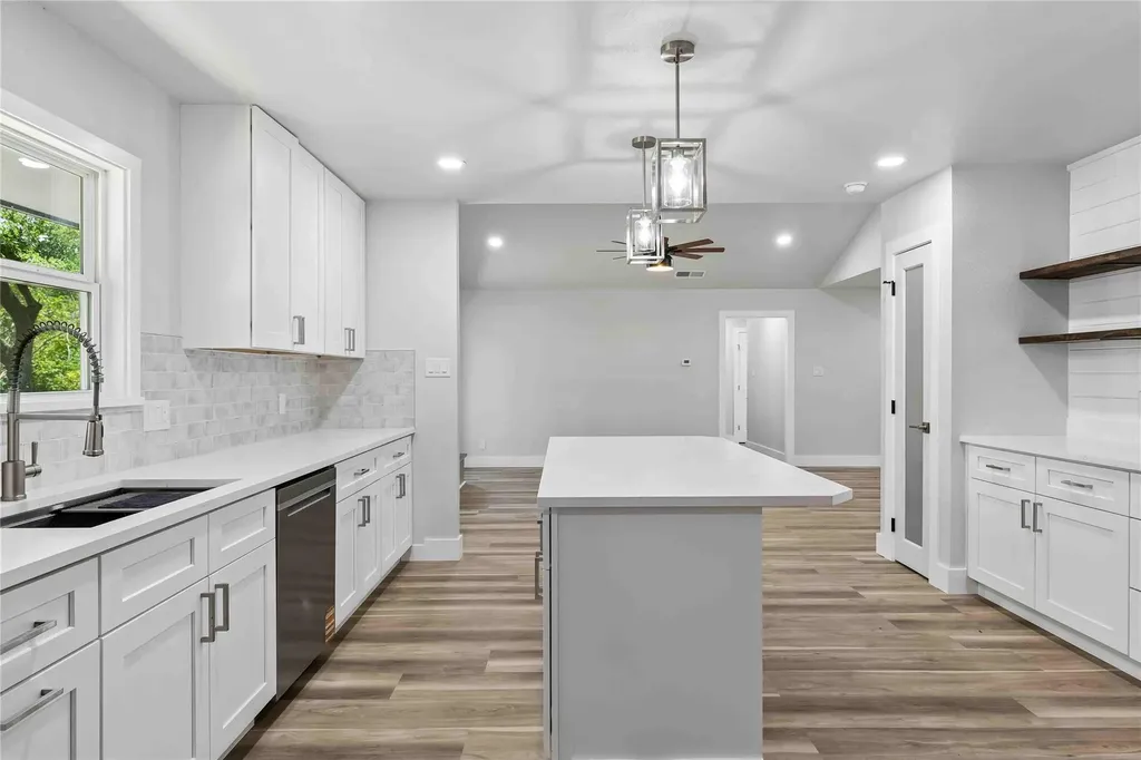 2306 Standish Drive Austin TX 78745