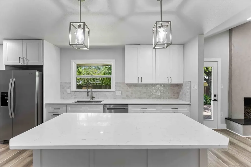 2306 Standish Drive Austin TX 78745