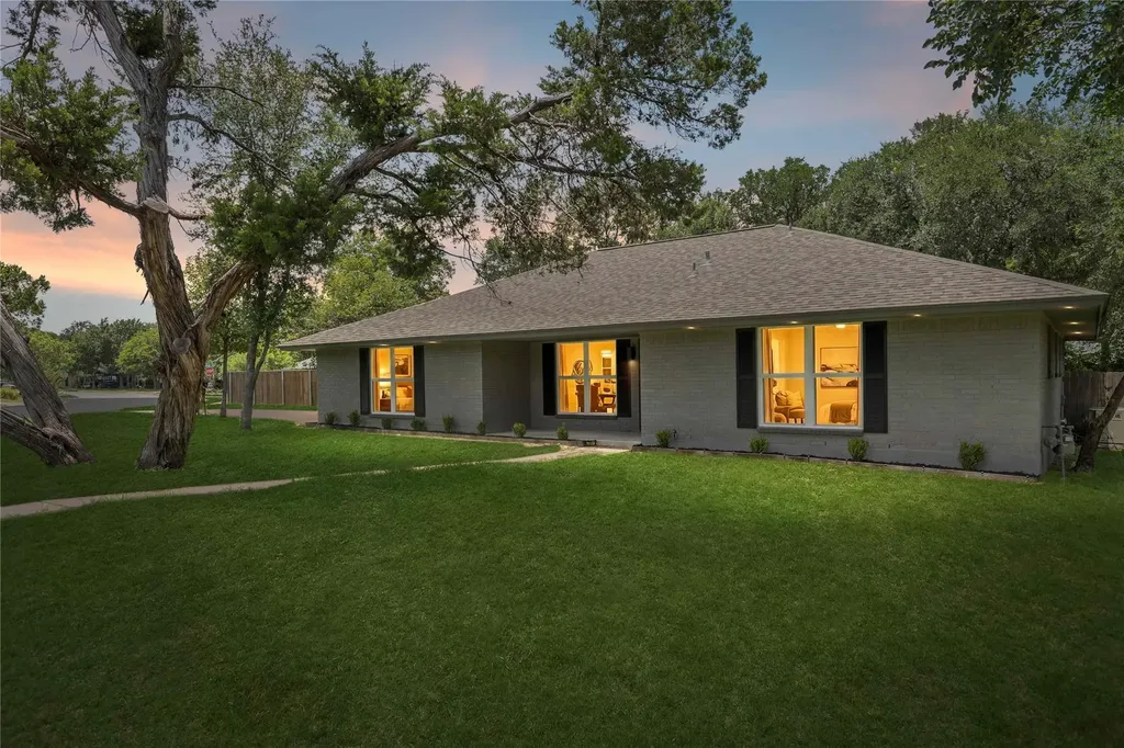 2306 Standish Drive Austin TX 78745
