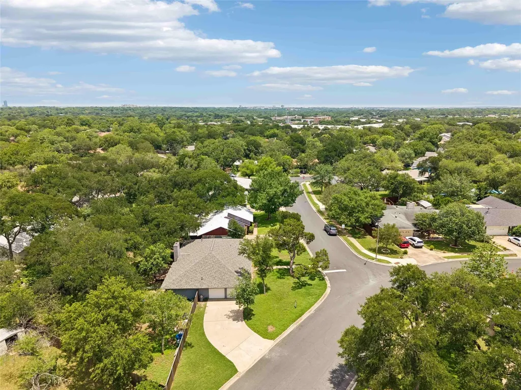 2306 Standish Drive Austin TX 78745