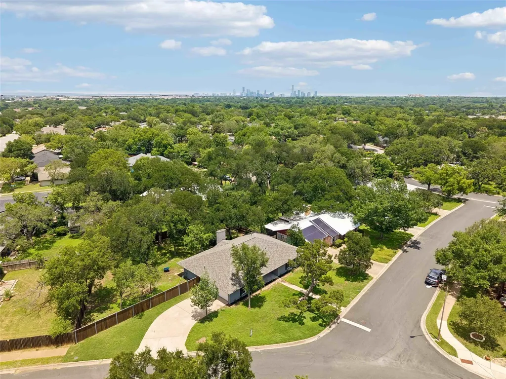2306 Standish Drive Austin TX 78745