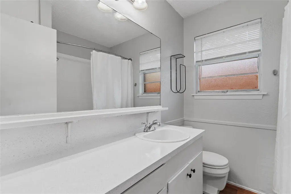 2203 Ventura Drive Austin TX 78741