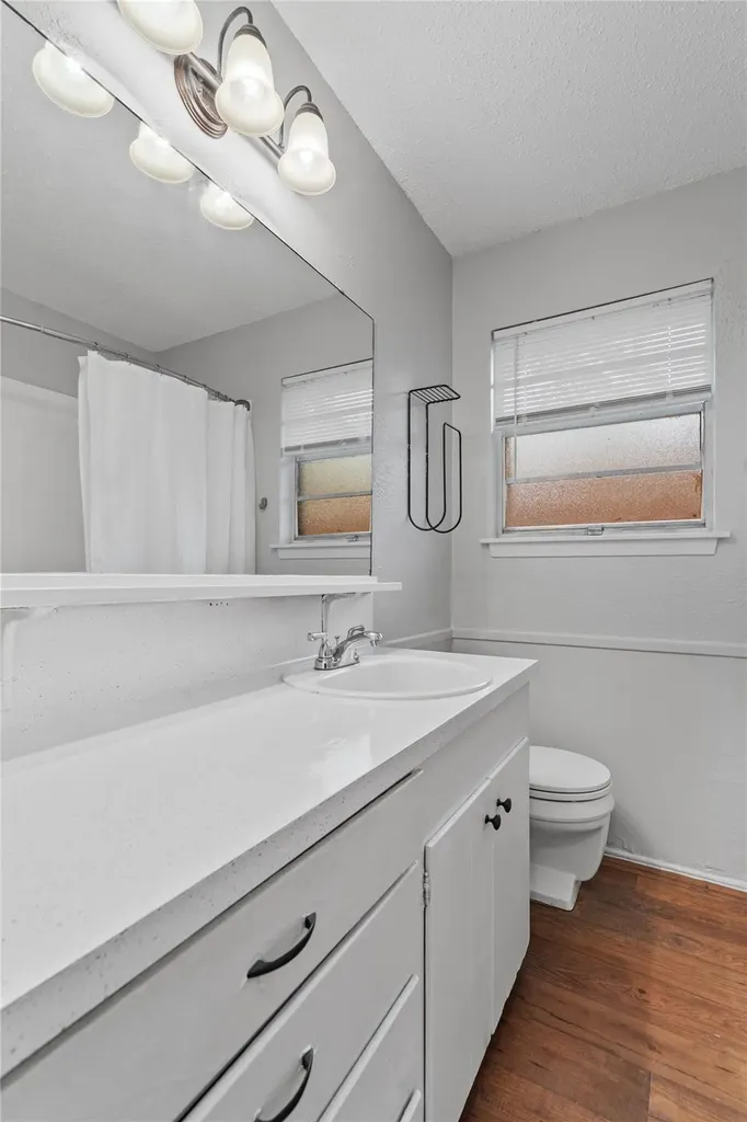 2203 Ventura Drive Austin TX 78741